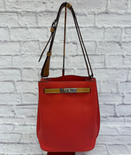 Load image into Gallery viewer, Hermes So Kelly 26 Rouge
