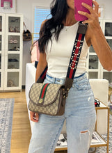 Load image into Gallery viewer, Gucci Ophidia Small Shoulder Bag
