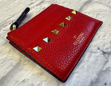 Load image into Gallery viewer, Valentino Rockstud Calfskin Cardholder With Zipper
