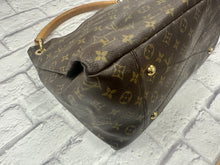 Load image into Gallery viewer, Louis Vuitton Monogram Artsy MM
