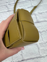 Load image into Gallery viewer, Bottega Acorn Candy Cassette Crossbody

