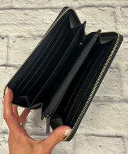 Load image into Gallery viewer, Gucci Black Leather Full Zip Wallet
