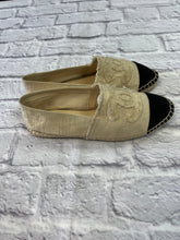 Load image into Gallery viewer, Chanel Natural/ Black Cap Toe Espadrilles
