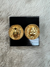 Load image into Gallery viewer, Chanel Vintage Pearl Clip on Earrings
